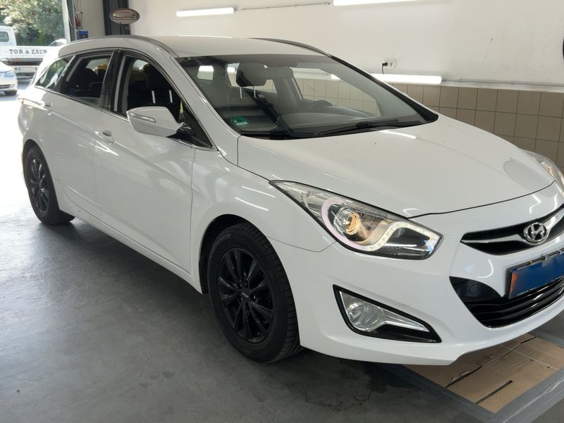 Hyundai i40 1.6 FIFA World Cup Edition 2014 – снимка 12