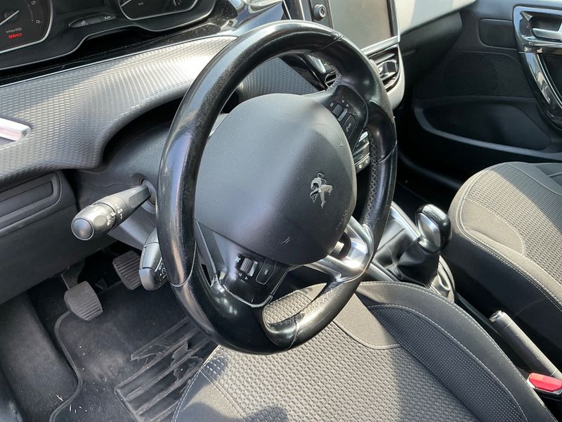Peugeot 208 1.6 Blue-HDi Allure 2016 – снимка 32