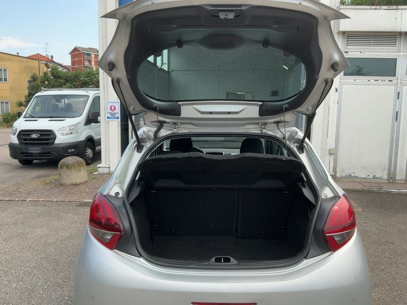 Peugeot 208 1.6 Blue-HDi Allure 2016 – снимка 15