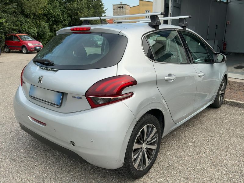 Peugeot 208 1.6 Blue-HDi Allure 2016 – снимка 8