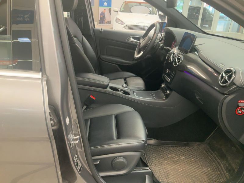 Mercedes-Benz B-Klasse B 200 Urban Style Edition 2018 – снимка 17