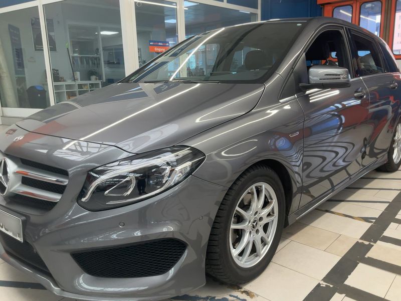 Mercedes-Benz B-Klasse B 200 Urban Style Edition 2018 – снимка 2