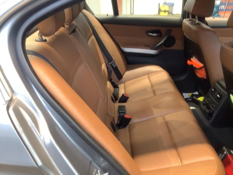 BMW 3er 330d 2008 – снимка 14