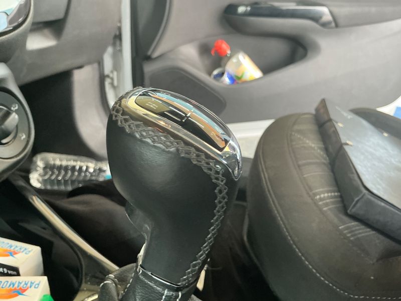Opel Corsa 1.4 Color Edition 2018 – снимка 27