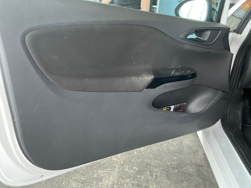 Opel Corsa 1.4 Color Edition 2018 – снимка 26