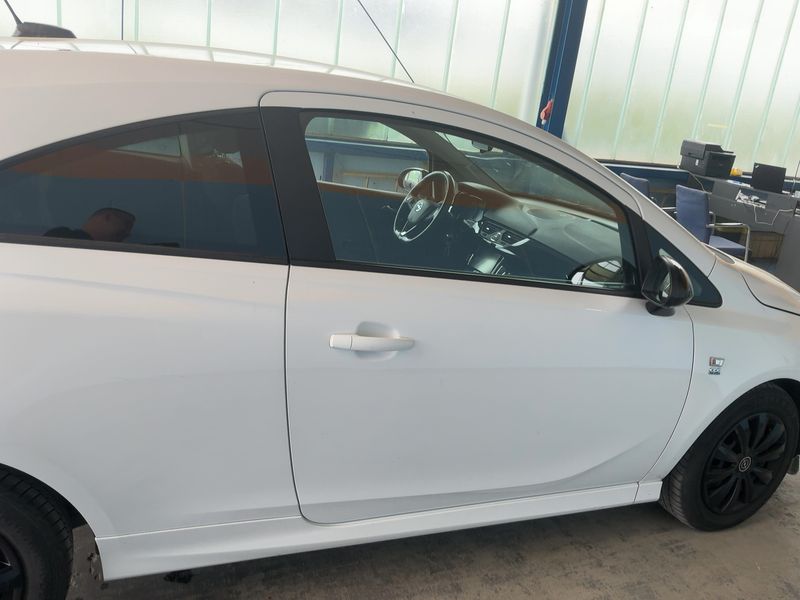 Opel Corsa 1.4 Color Edition 2018 – снимка 10