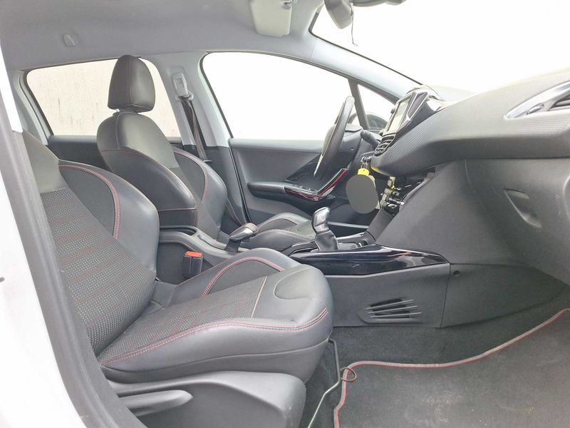Peugeot 2008 1.2 PureTech GT Line 2017 – снимка 10