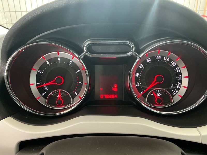 Opel Adam 1.2 Jam 2014 – снимка 18