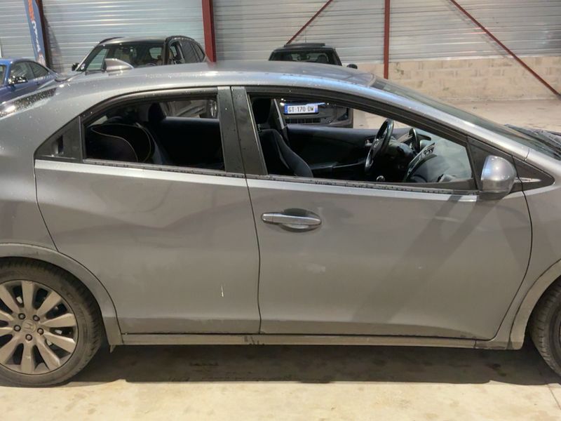 Honda Civic 2.2 DTEC I-DTEC Executive Navi 2012 – снимка 10
