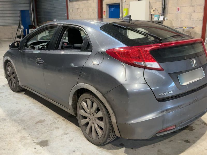 Honda Civic 2.2 DTEC I-DTEC Executive Navi 2012 – снимка 6
