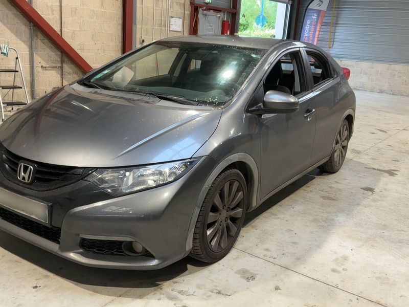 Honda Civic 2.2 DTEC I-DTEC Executive Navi 2012 – снимка 2