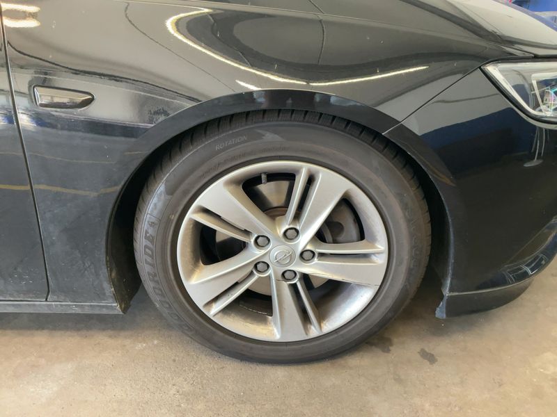 Opel Insignia Sports Tourer 2.0 CDTI Innovation 2020 – снимка 11