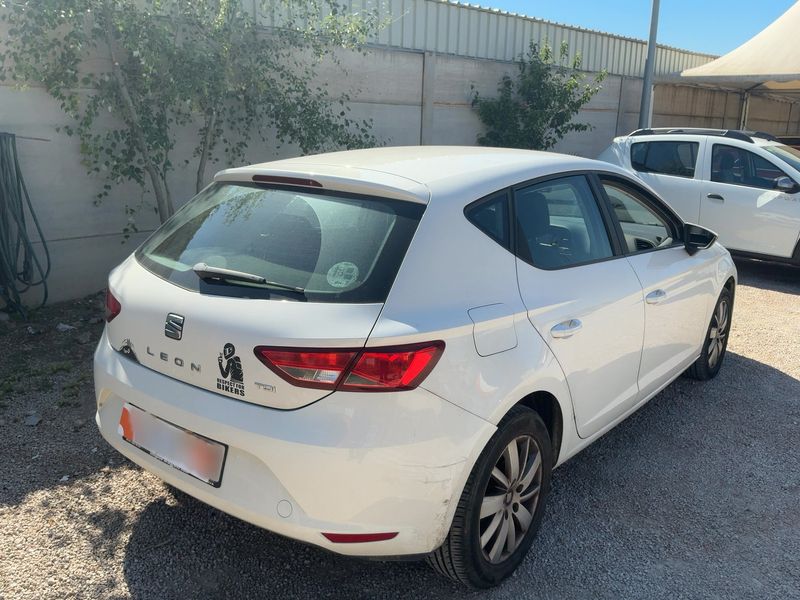 Seat Leon 1.6 TDI Reference Plus 2014 – снимка 8