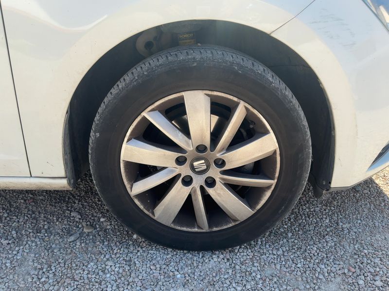 Seat Leon 1.6 TDI Reference Plus 2014 – снимка 11