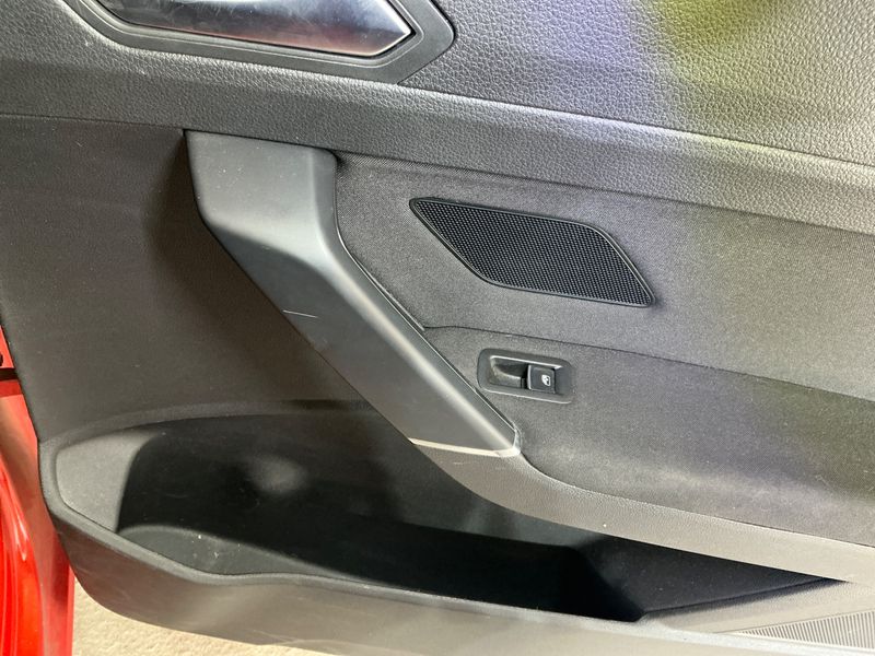 Volkswagen Touran 1.6 TDI Sound BlueMotion Tech 2017 – снимка 26