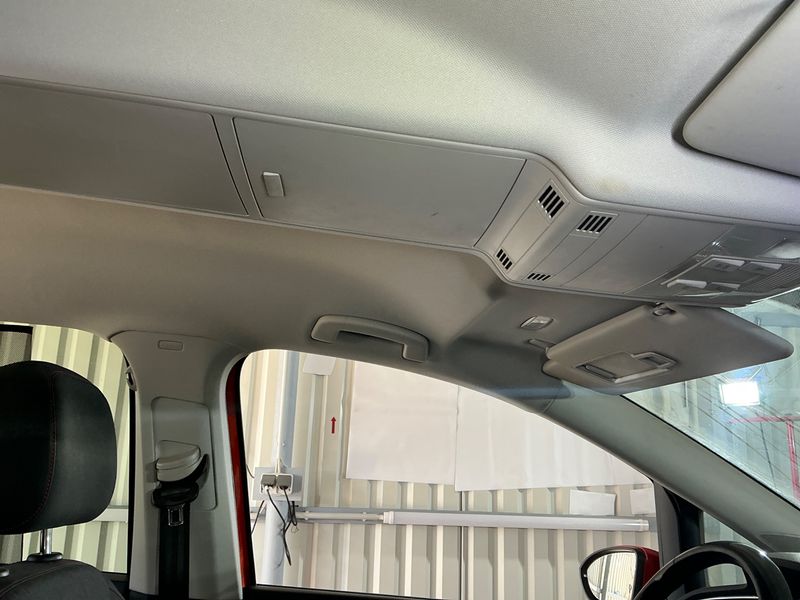 Volkswagen Touran 1.6 TDI Sound BlueMotion Tech 2017 – снимка 32