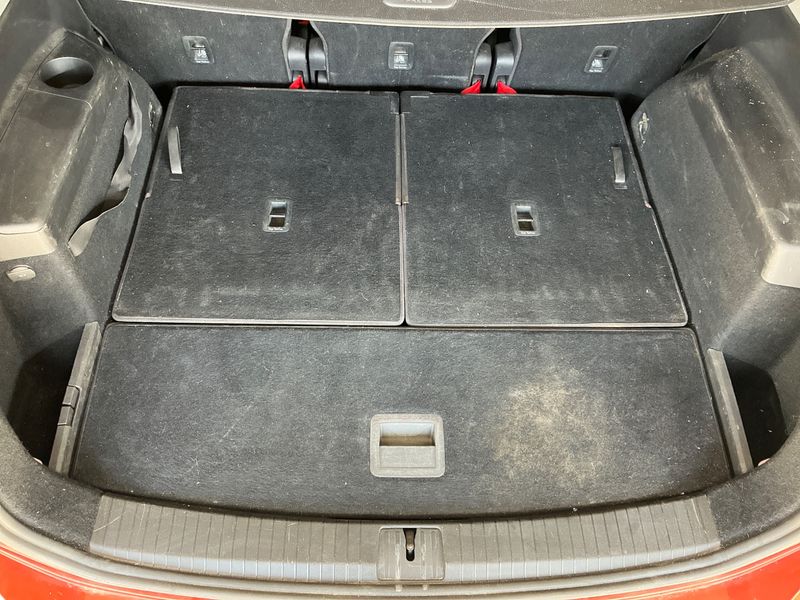 Volkswagen Touran 1.6 TDI Sound BlueMotion Tech 2017 – снимка 29