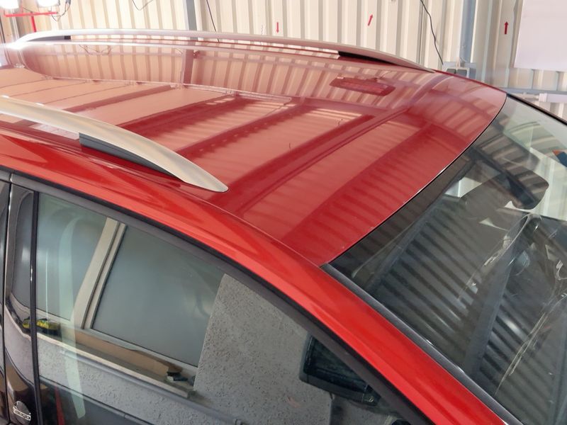 Volkswagen Touran 1.6 TDI Sound BlueMotion Tech 2017 – снимка 13