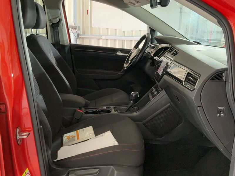 Volkswagen Touran 1.6 TDI Sound BlueMotion Tech 2017 – снимка 16