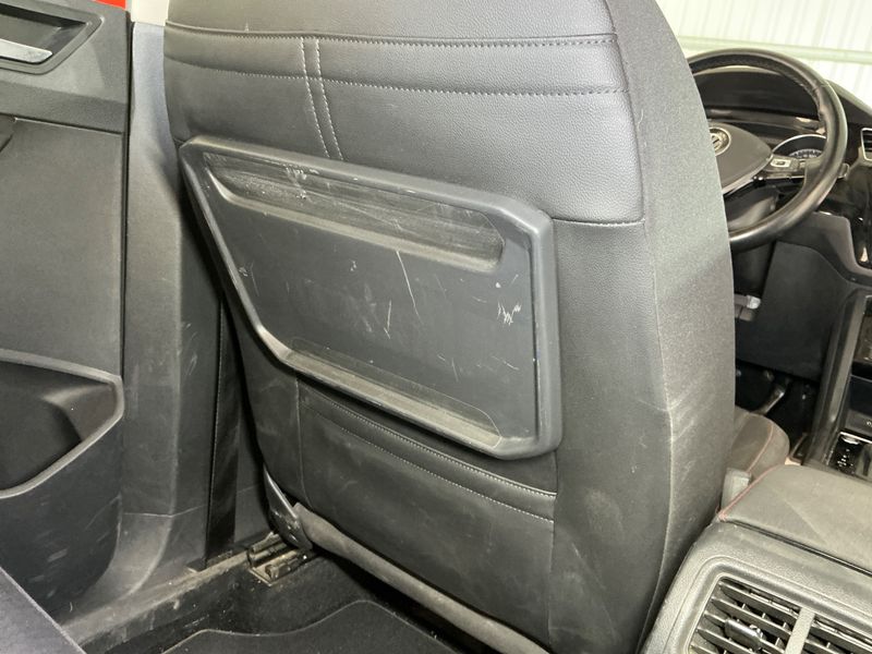 Volkswagen Touran 1.6 TDI Sound BlueMotion Tech 2017 – снимка 28