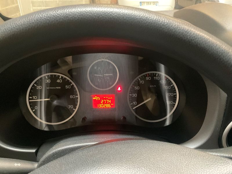 Peugeot Partner 1.2 e-THP Active 2017 – снимка 18
