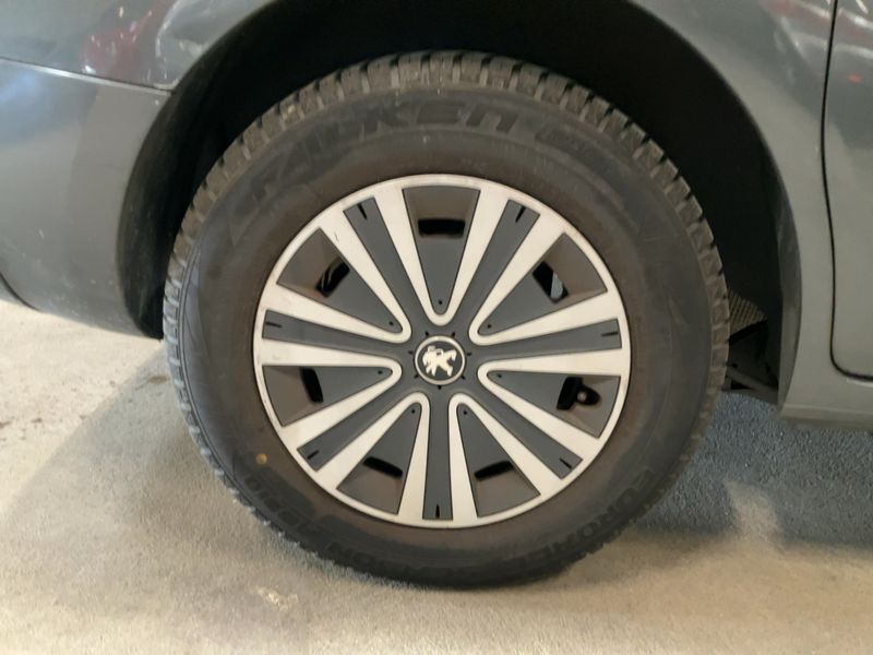 Peugeot Partner 1.2 e-THP Active 2017 – снимка 9