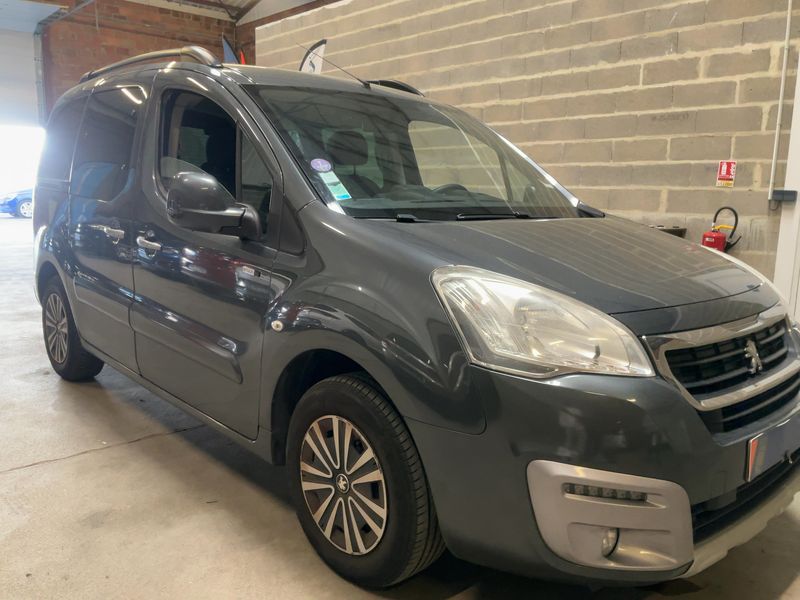 Peugeot Partner 1.2 e-THP Active 2017 – снимка 12