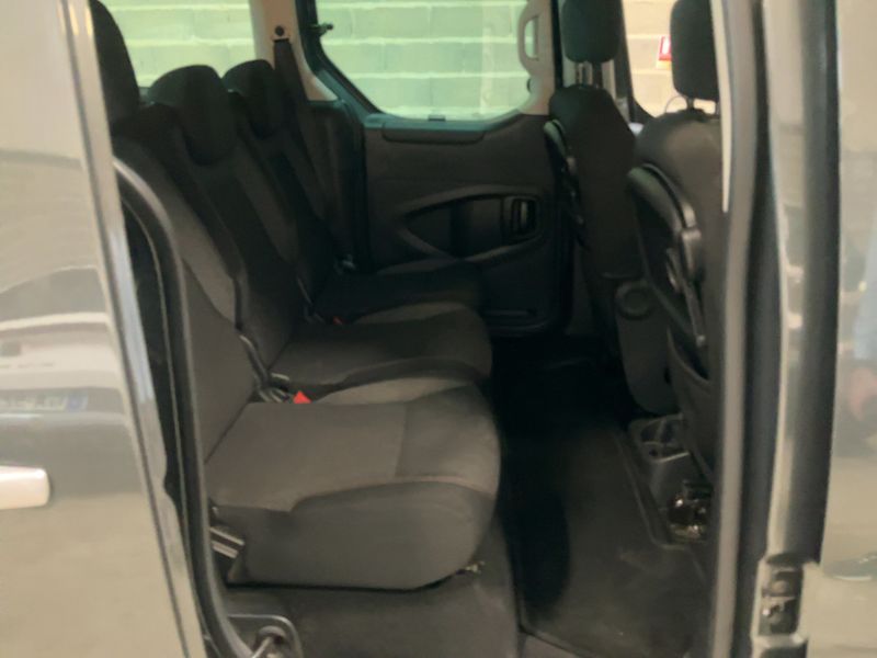 Peugeot Partner 1.2 e-THP Active 2017 – снимка 19