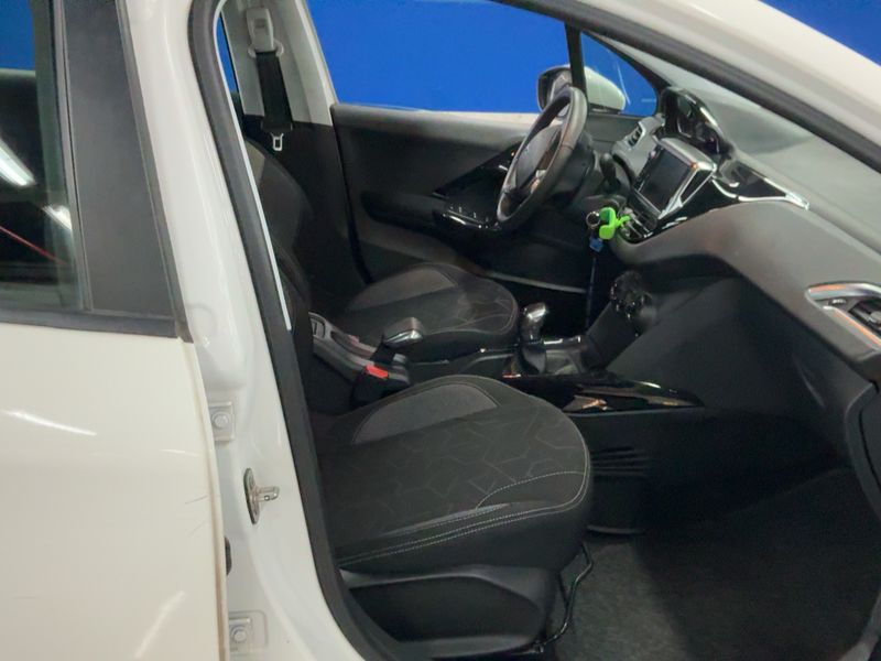 Peugeot 2008 1.2 e-VTi Active 2019 – снимка 16