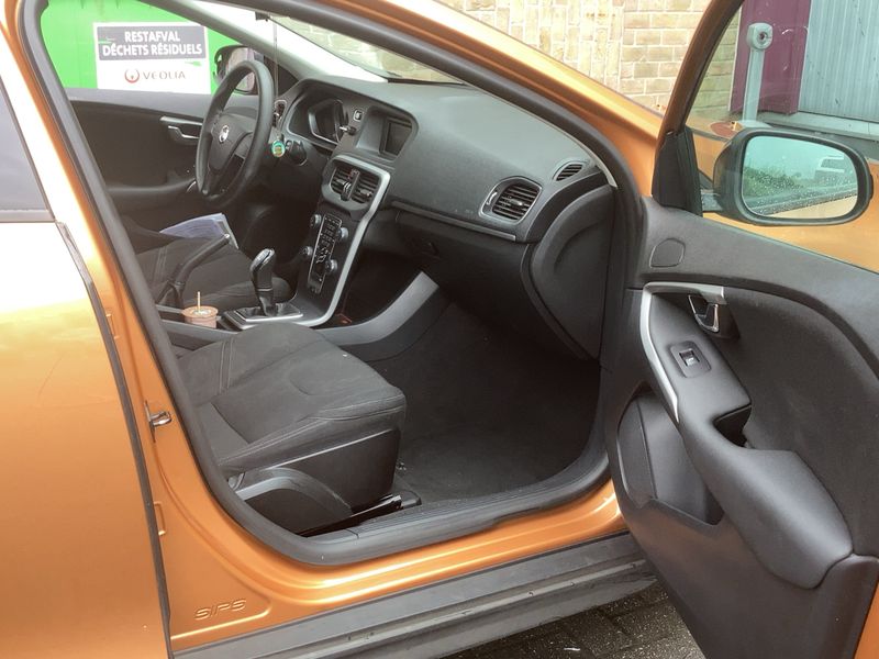 Volvo V40 Cross Country 1.6 D2 2013 – снимка 16