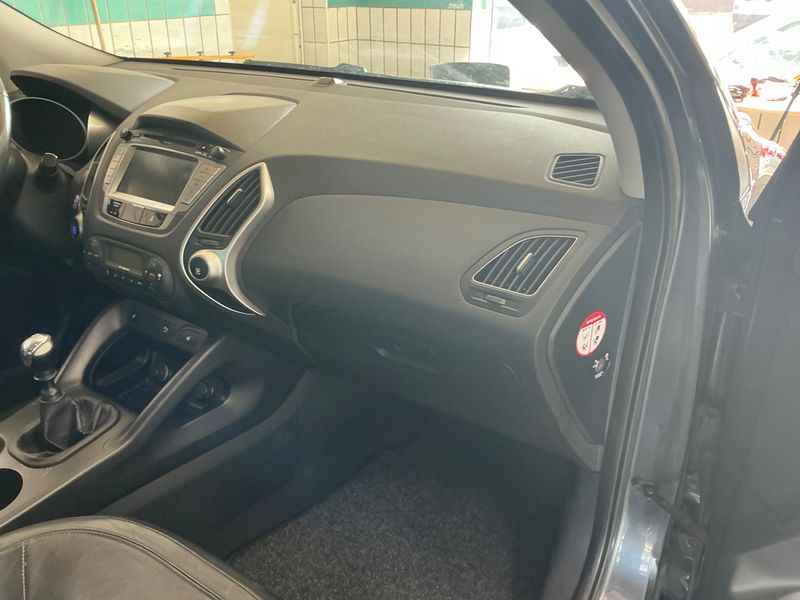 Hyundai ix35 1.7 CRDi Classic 2WD 2011 – снимка 29