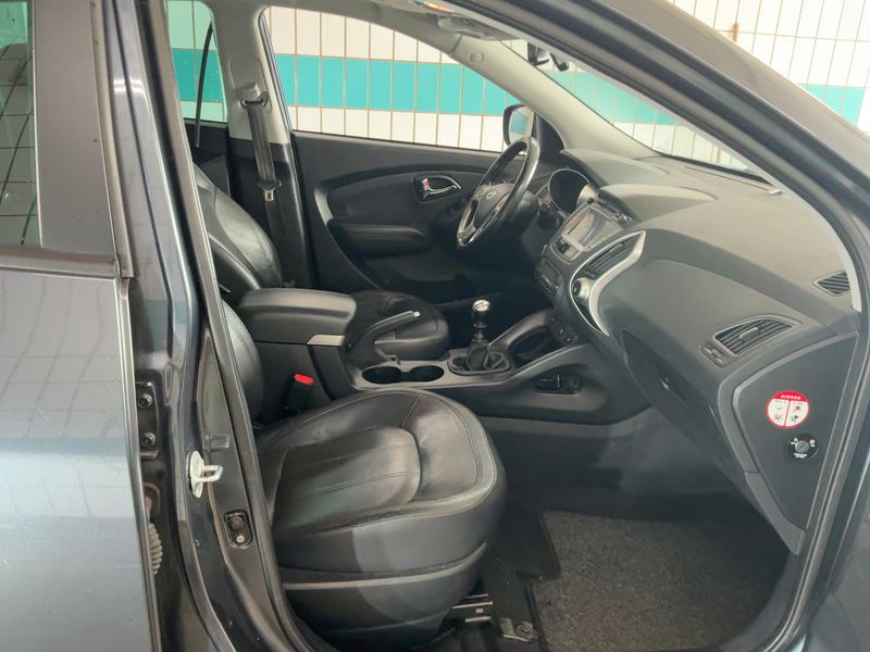 Hyundai ix35 1.7 CRDi Classic 2WD 2011 – снимка 16