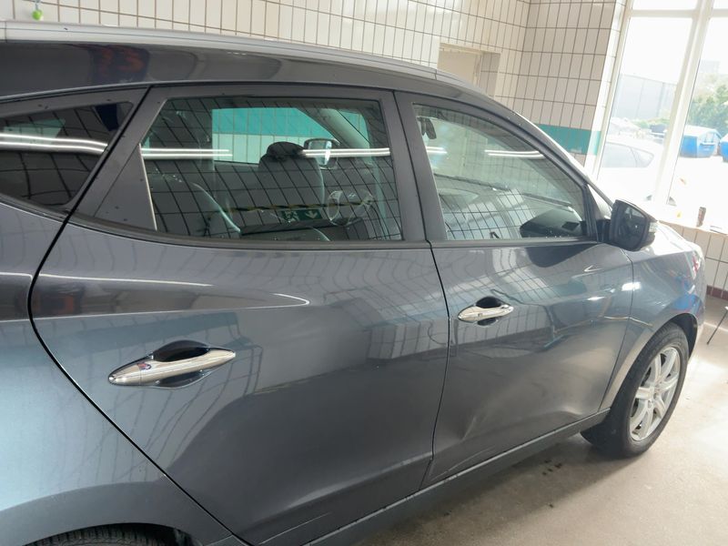 Hyundai ix35 1.7 CRDi Classic 2WD 2011 – снимка 10