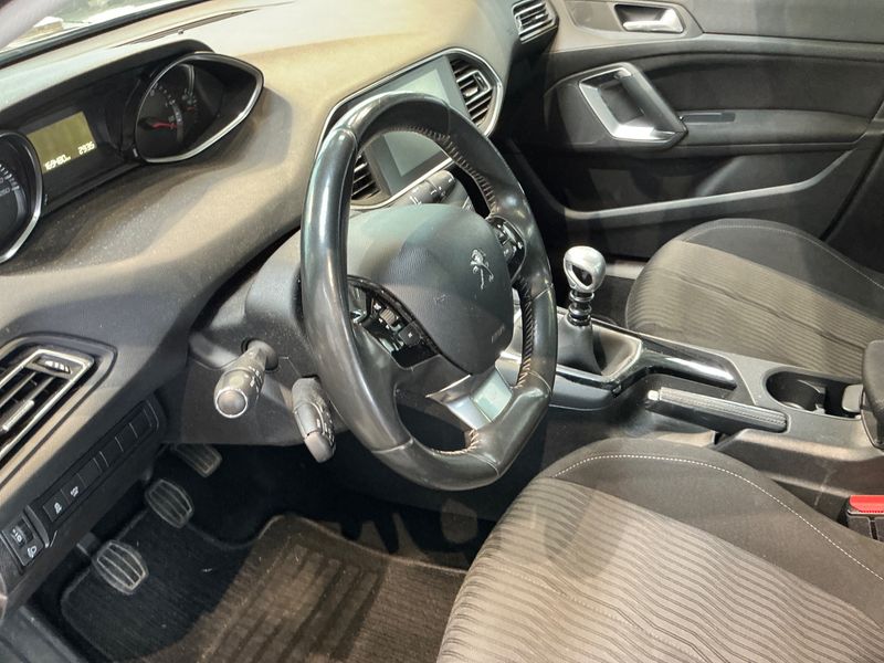 Peugeot 308 1.6 e-HDi Active 2014 – снимка 27