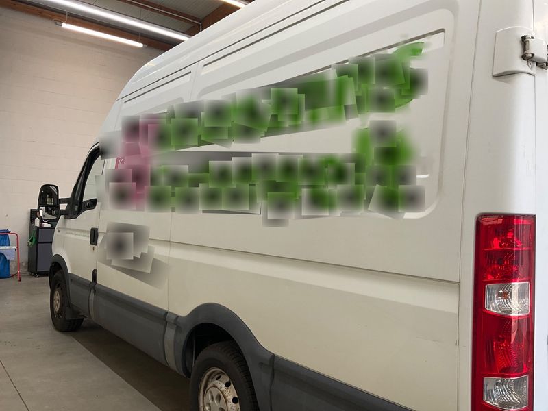 Iveco Daily 3.0 Diesel GKa 35 S Radstand 3300 2014 – снимка на щета
