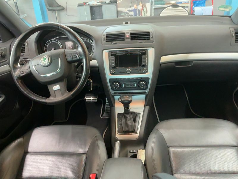 Skoda Octavia 2.0 TDI RS 2010 – снимка 12