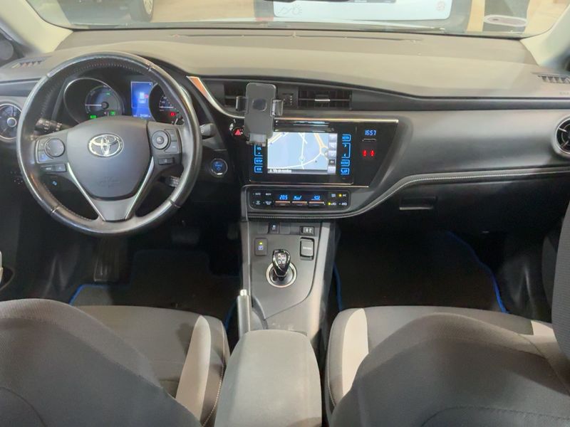 Toyota Auris Touring Sports 1.8 Hybrid Active 2016 – снимка 17