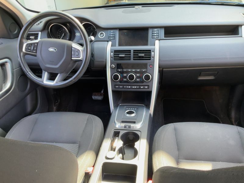 Land Rover Discovery Sport 2.0 Td4 SE AWD 2017 – снимка 17