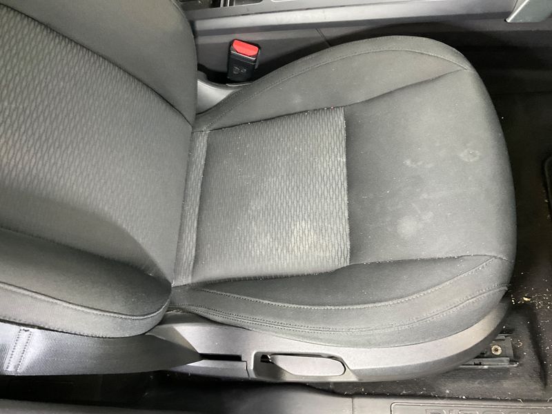 Land Rover Discovery Sport 2.0 Td4 SE AWD 2017 – снимка 25