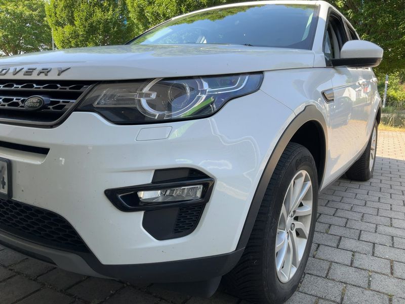 Land Rover Discovery Sport 2.0 Td4 SE AWD 2017 – снимка 2