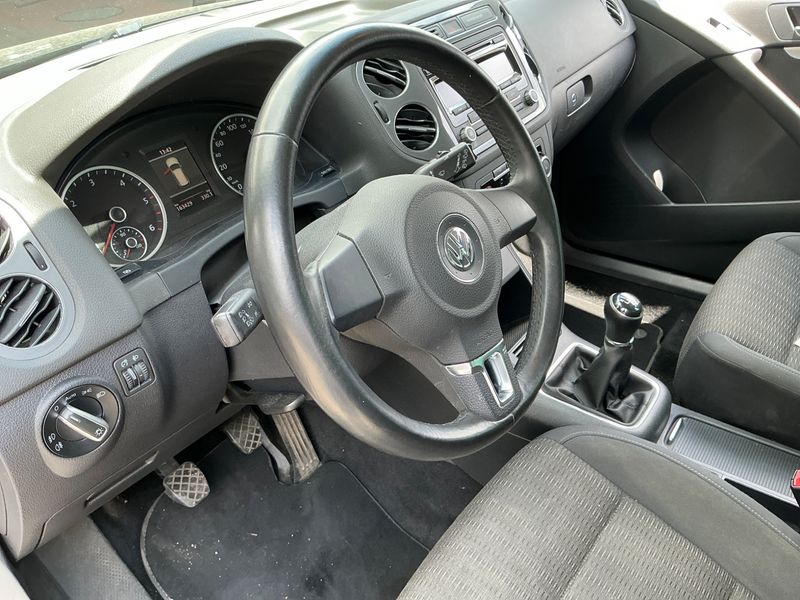 Volkswagen Tiguan 2.0 TDI Sport & Style BlueMotion Tech 2012 – снимка 29