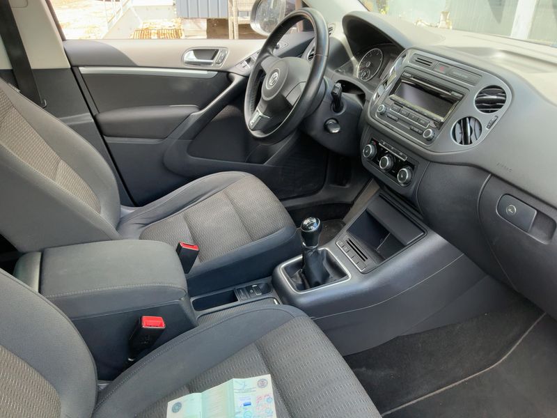Volkswagen Tiguan 2.0 TDI Sport & Style BlueMotion Tech 2012 – снимка 17