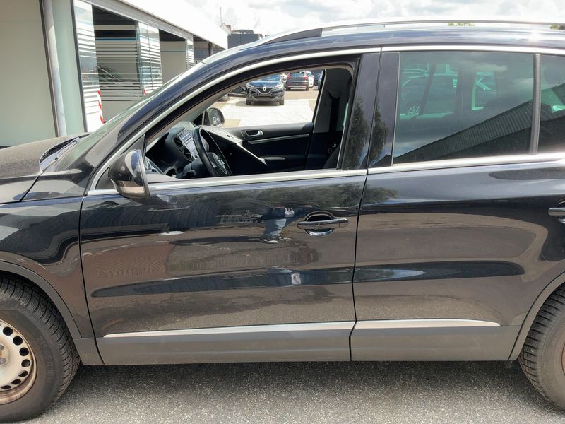 Volkswagen Tiguan 2.0 TDI Sport & Style BlueMotion Tech 2012 – снимка 4