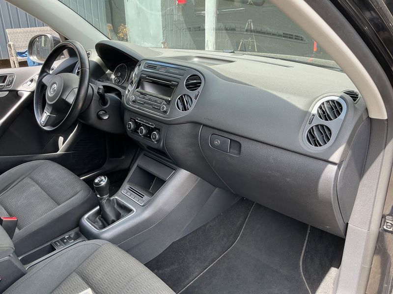 Volkswagen Tiguan 2.0 TDI Sport & Style BlueMotion Tech 2012 – снимка 24