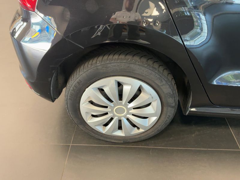 Volkswagen Polo 1.0 Comfortline 2016 – снимка 9