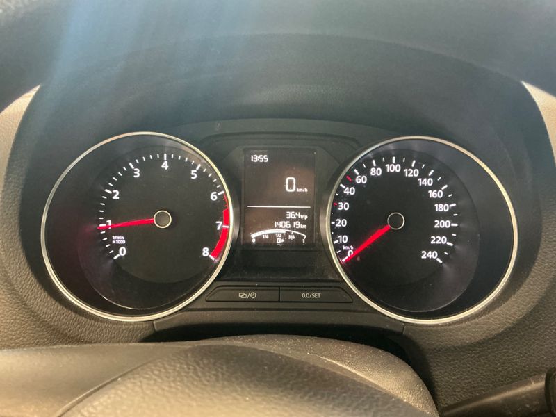 Volkswagen Polo 1.0 Comfortline 2016 – снимка 18