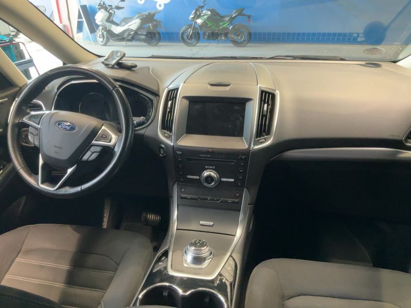 Ford Galaxy 2.0 TDCi EcoBlue Titanium 2018 – снимка 18