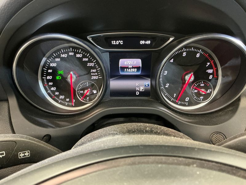 Mercedes-Benz GLA-Klasse GLA 250 4Matic Urban 2020 – снимка 19