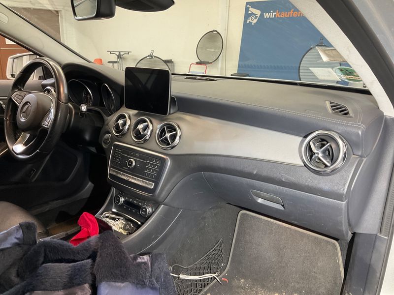 Mercedes-Benz GLA-Klasse GLA 250 4Matic Urban 2020 – снимка 27