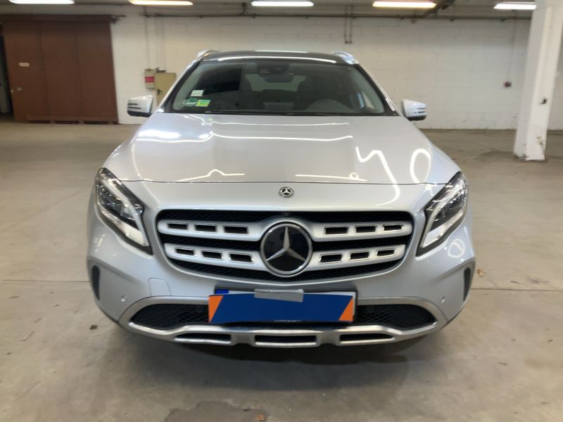 Mercedes-Benz GLA-Klasse GLA 250 4Matic Urban 2020 – снимка 14